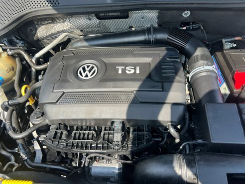 Used 2017 Volkswagen Beetle 1.8T FWD image 27