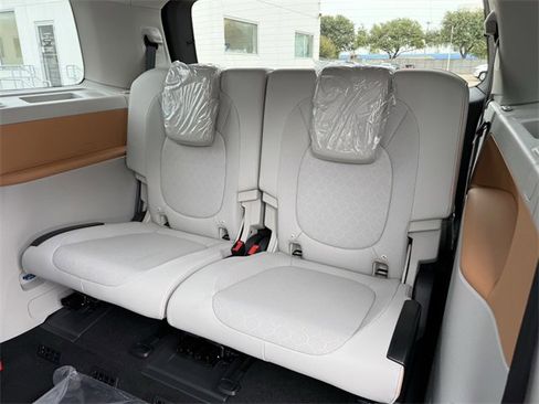 New 2025 Volkswagen ID. Buzz Pro S Plus image 19