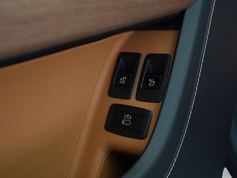 New 2026 Rolls-Royce Cullinan AWD/4WD image 36
