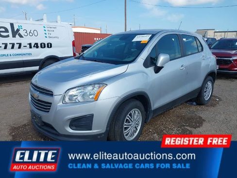 Used 2016 Chevrolet Trax LS w/ LPO, Cargo Package image 4