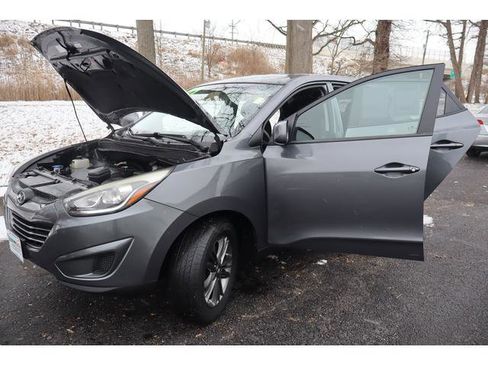 Used 2014 Hyundai Tucson GLS image 18