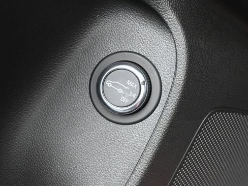 Used 2024 Buick Envista Sport Touring w/ Convenience I Package image 18