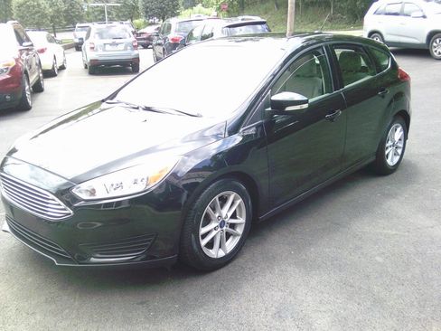 Used 2016 Ford Focus SE image 1