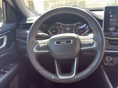 Used 2024 Jeep Compass Trailhawk AWD/4WD image 31
