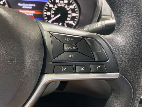 Used 2024 Nissan Altima 2.5 SV FWD image 24