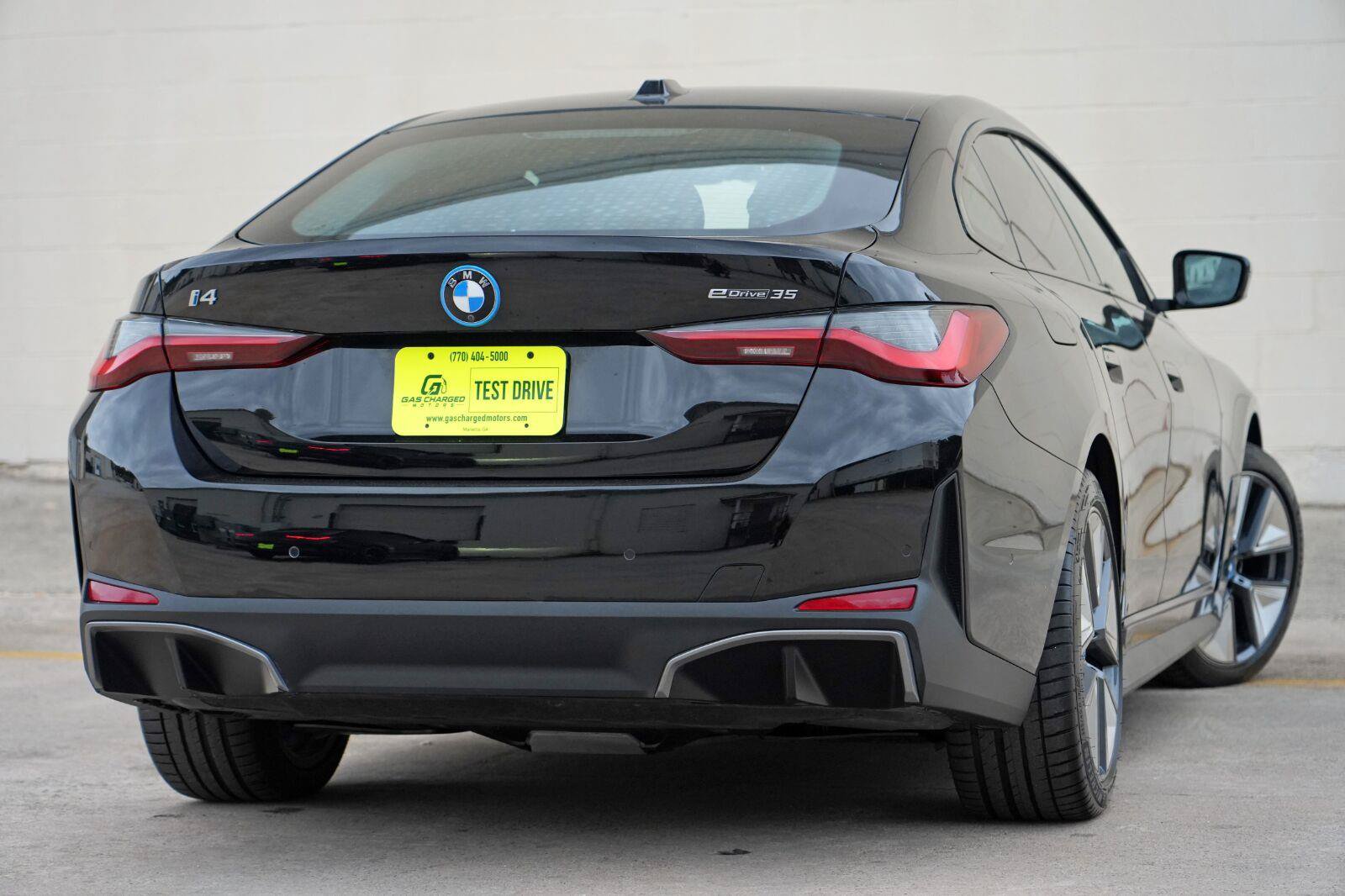 Used 2023 BMW i4 eDrive35 w/ Premium Package RWD image 4