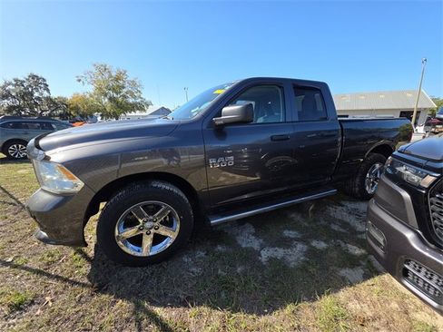 Used 2018 RAM 1500 Express image 2