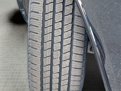 Used 2024 Dodge Durango GT image 11