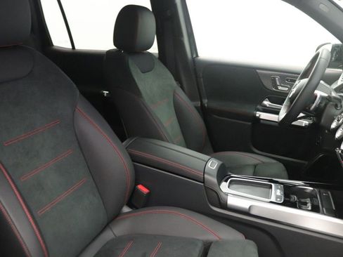 Certified 2025 Mercedes-Benz GLB 250 image 30