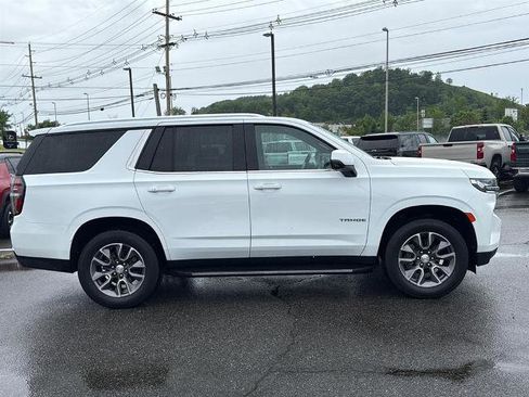Used 2022 Chevrolet Tahoe LT w/ LT Signature Package AWD/4WD image 10