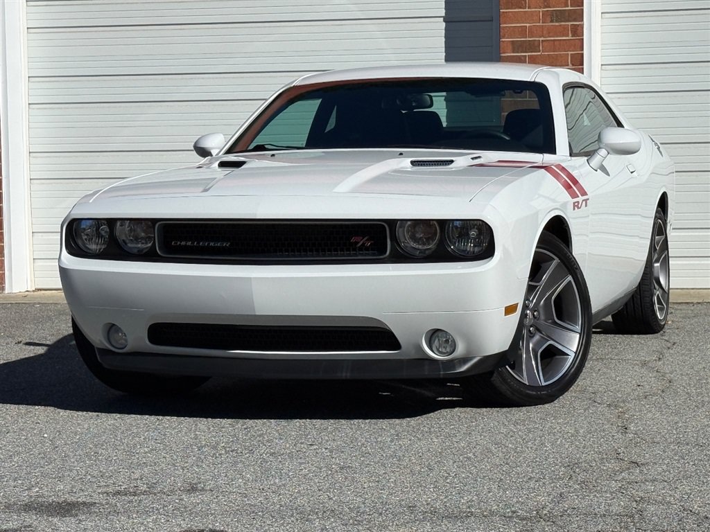 Used 2012 Dodge Challenger R/T RWD image 7