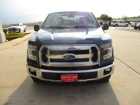 Used 2017 Ford F150 XLT w/ Trailer Tow Package image 12