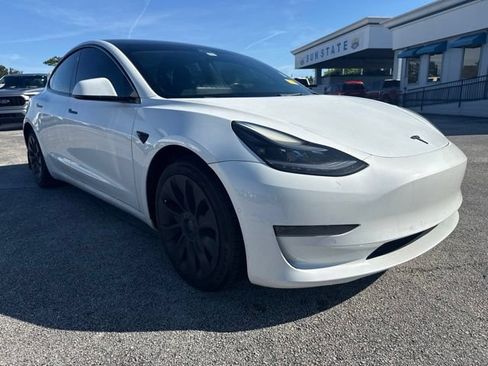 Used 2021 Tesla Model 3 Standard Range Plus RWD image 3
