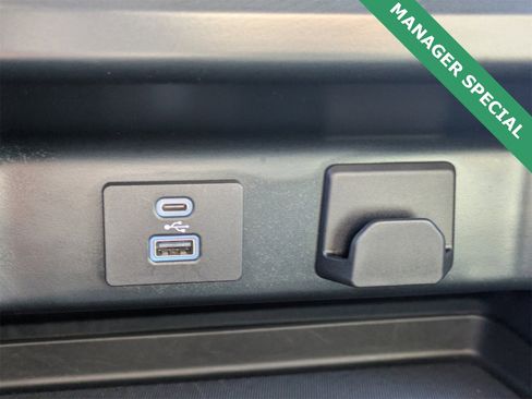 Used 2023 Ford F150 XLT image 23