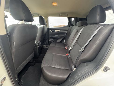 Used 2019 Nissan Rogue Sport S image 22