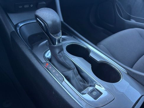 Used 2023 Chevrolet Malibu LT FWD image 22