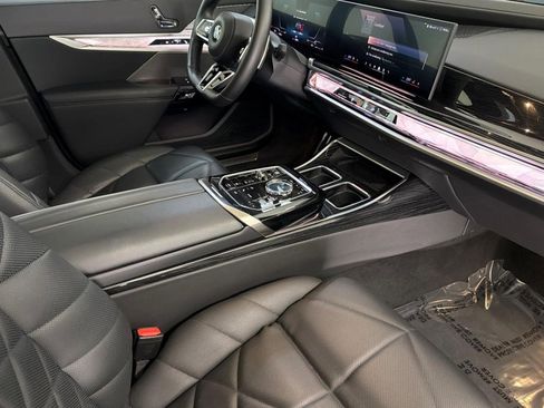Used 2023 BMW 740i w/ Parking Assistance Package RWD image 31