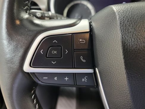 Used 2024 Toyota Highlander XLE AWD/4WD image 30
