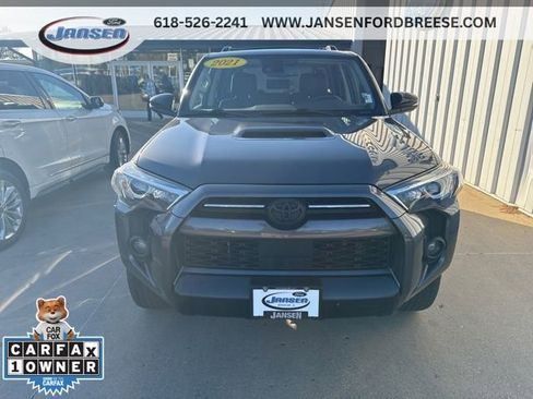 Used 2021 Toyota 4Runner Venture w/ Moonroof Package AWD/4WD image 2