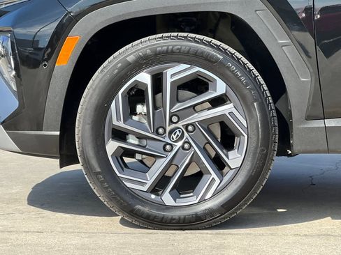 Certified 2025 Hyundai Tucson Limited image 28