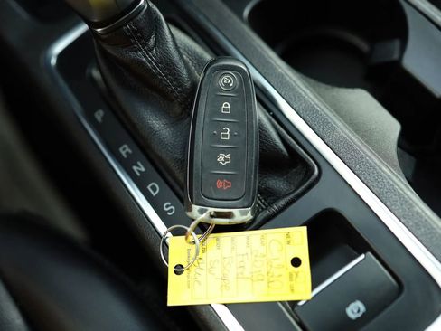 Used 2019 Ford Escape Titanium image 31