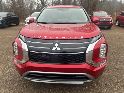 New 2026 Mitsubishi Outlander SE image 2