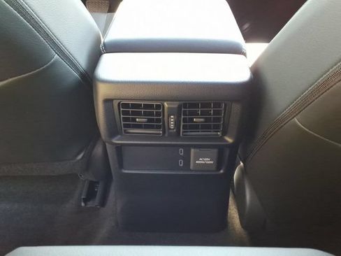 Used 2025 Toyota 4Runner Limited AWD/4WD image 5