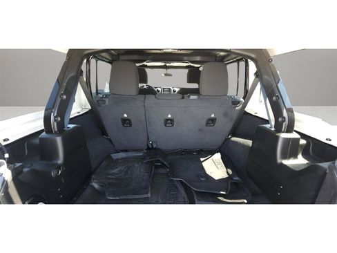 Used 2021 Jeep Wrangler Unlimited Sahara AWD/4WD image 24