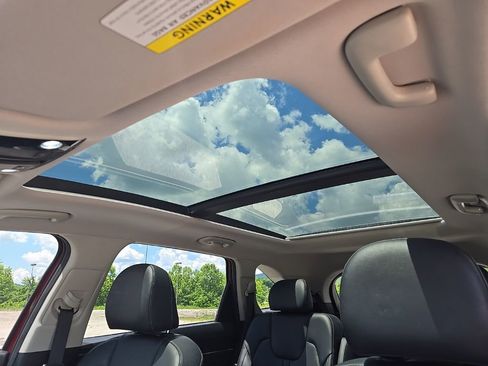 Used 2023 Kia Sorento SX FWD image 18