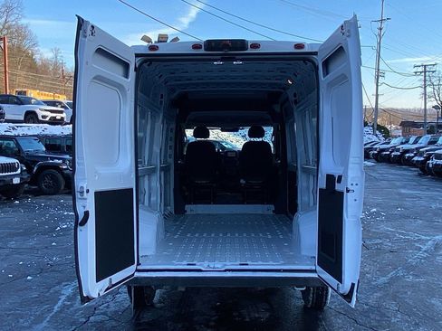 Used 2025 RAM ProMaster 2500 w/ Storage Group image 20