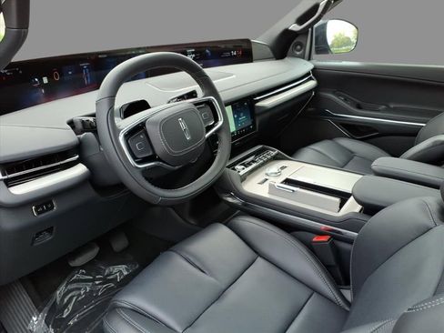 New 2025 Lincoln Navigator Reserve w/ Jet Appearance Package image 4