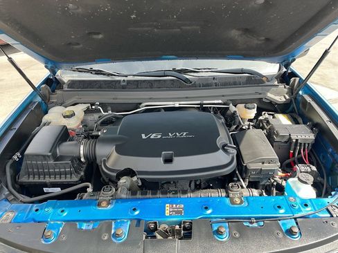 Used 2022 Chevrolet Colorado Z71 w/ Safety Package AWD/4WD image 28
