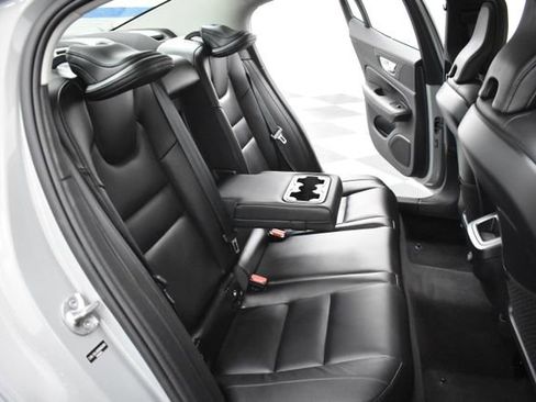 Used 2025 Volvo S60 B5 Core image 23
