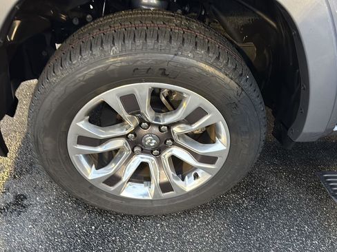 Used 2022 RAM 1500 Limited image 32