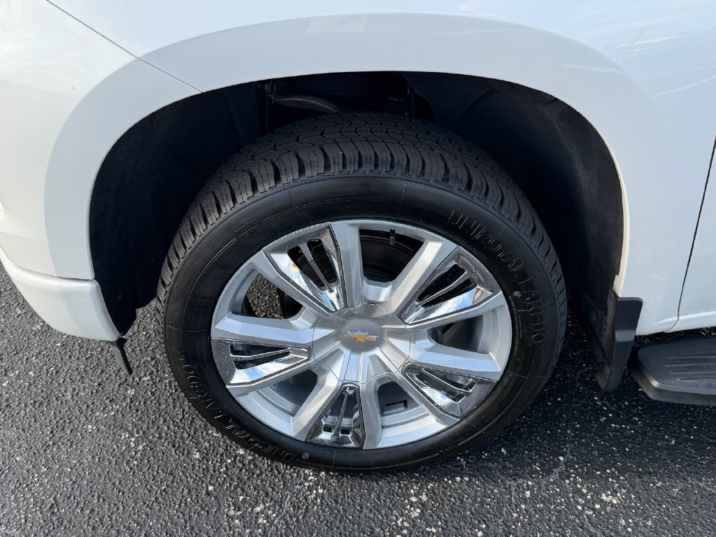 Used 2025 Chevrolet Silverado 1500 High Country RWD image 9