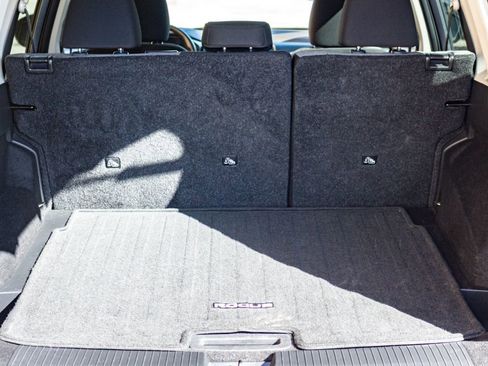 Used 2023 Nissan Rogue SV image 5