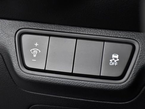 Used 2024 Kia Forte LXS image 17