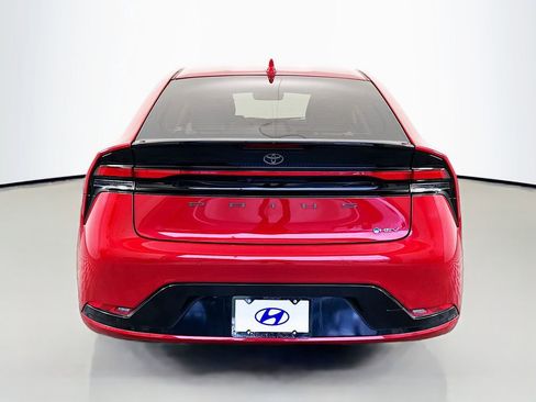 Used 2024 Toyota Prius XLE image 6