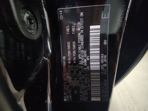 Used 2015 Lexus LX 570 4WD w/ Luxury Package image 28