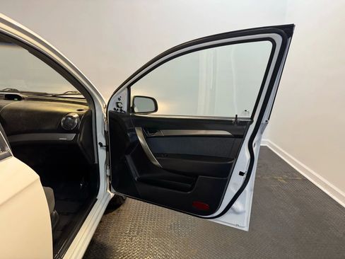 Used 2007 Chevrolet Aveo LT image 17