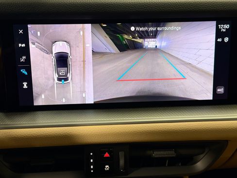 Used 2025 Porsche Cayenne Coupe image 34