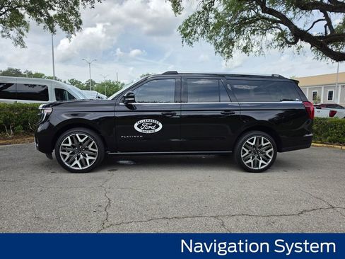 New 2026 Ford Expedition Max Platinum w/ Platinum Ultimate Package AWD/4WD image 2