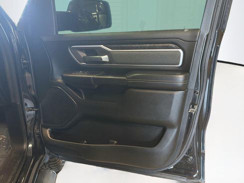 Used 2020 RAM 1500 Big Horn AWD/4WD image 32