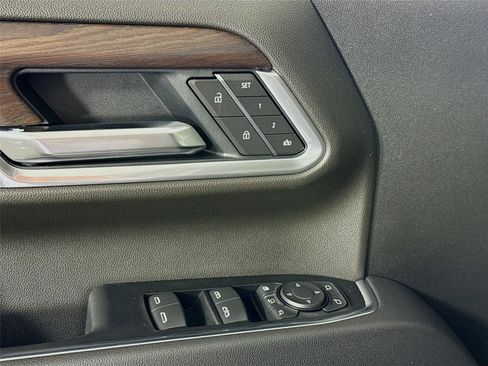 New 2026 GMC Sierra 2500 SLT w/ SLT Premium Package image 13
