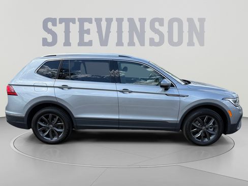 Used 2023 Volkswagen Tiguan SE AWD/4WD image 6