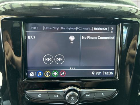 Used 2020 Chevrolet Traverse LT FWD image 33