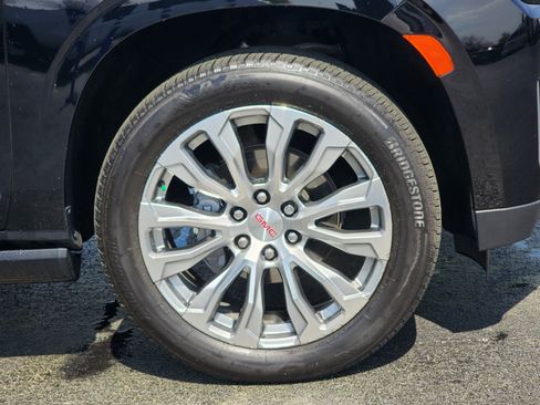 Used 2023 GMC Yukon Denali AWD/4WD image 6