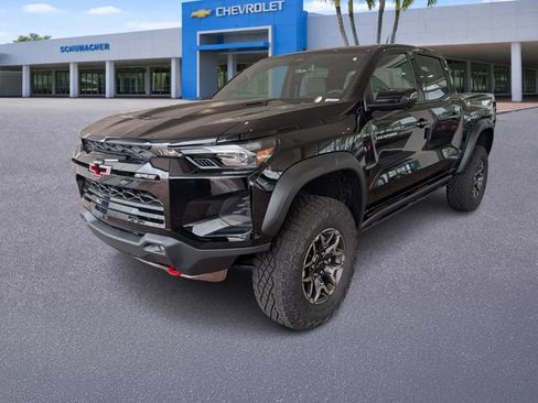 New 2026 Chevrolet Colorado ZR2 w/ Technology Package AWD/4WD image 3