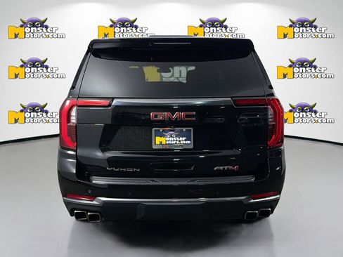Used 2025 GMC Yukon XL AT4 image 6