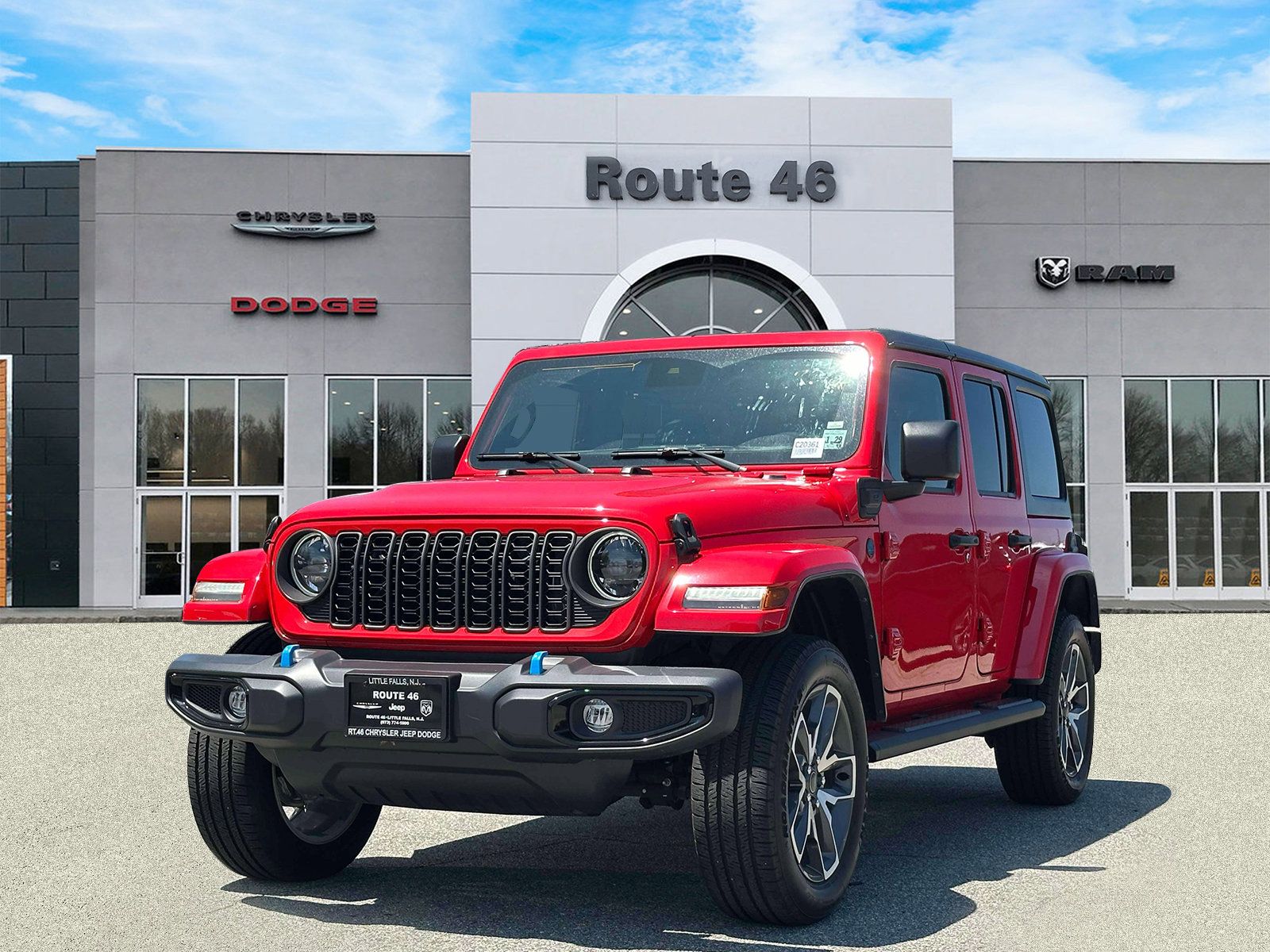 Used 2024 Jeep Wrangler Unlimited w/ Convenience Group AWD/4WD image 2